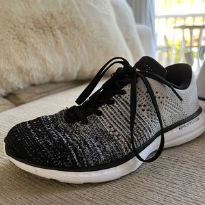 APL Techloom Pro Sneaker - W7